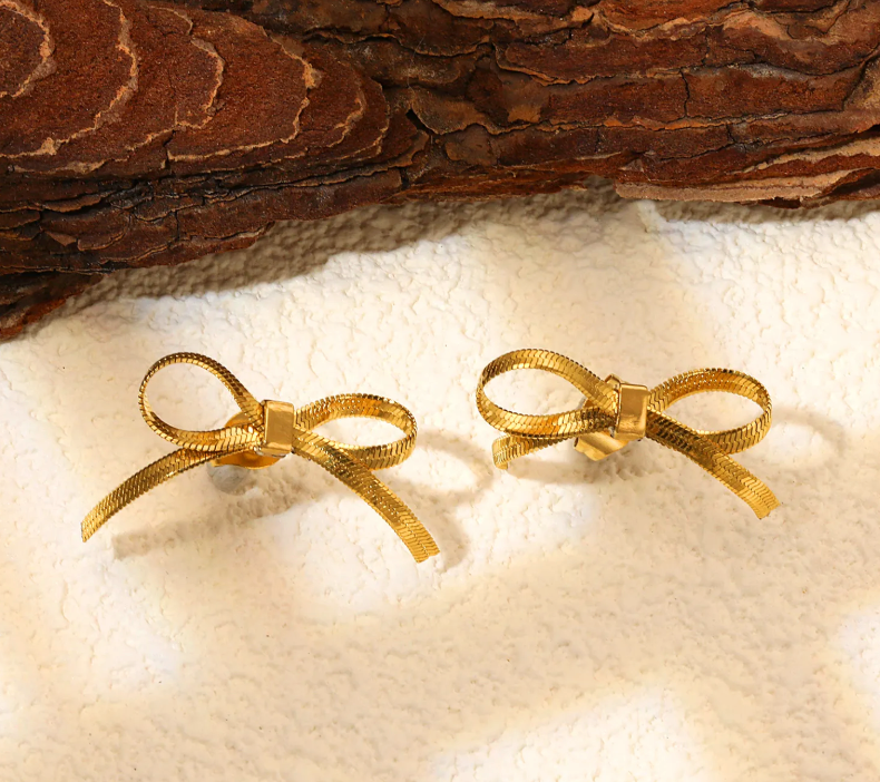 18K Gold Plated Bow Knot Necklace Paired with Earrings